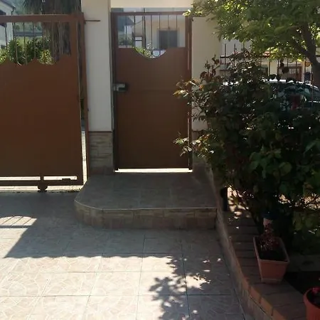 Monolocale Con Giardino *